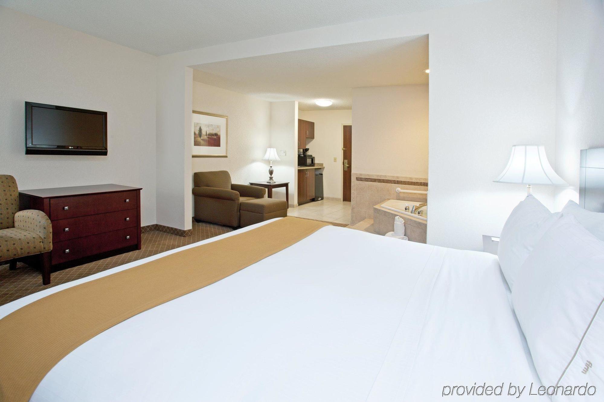 Holiday Inn Express Hotel & Suites Rochester Webster By Ihg Pokoj fotografie